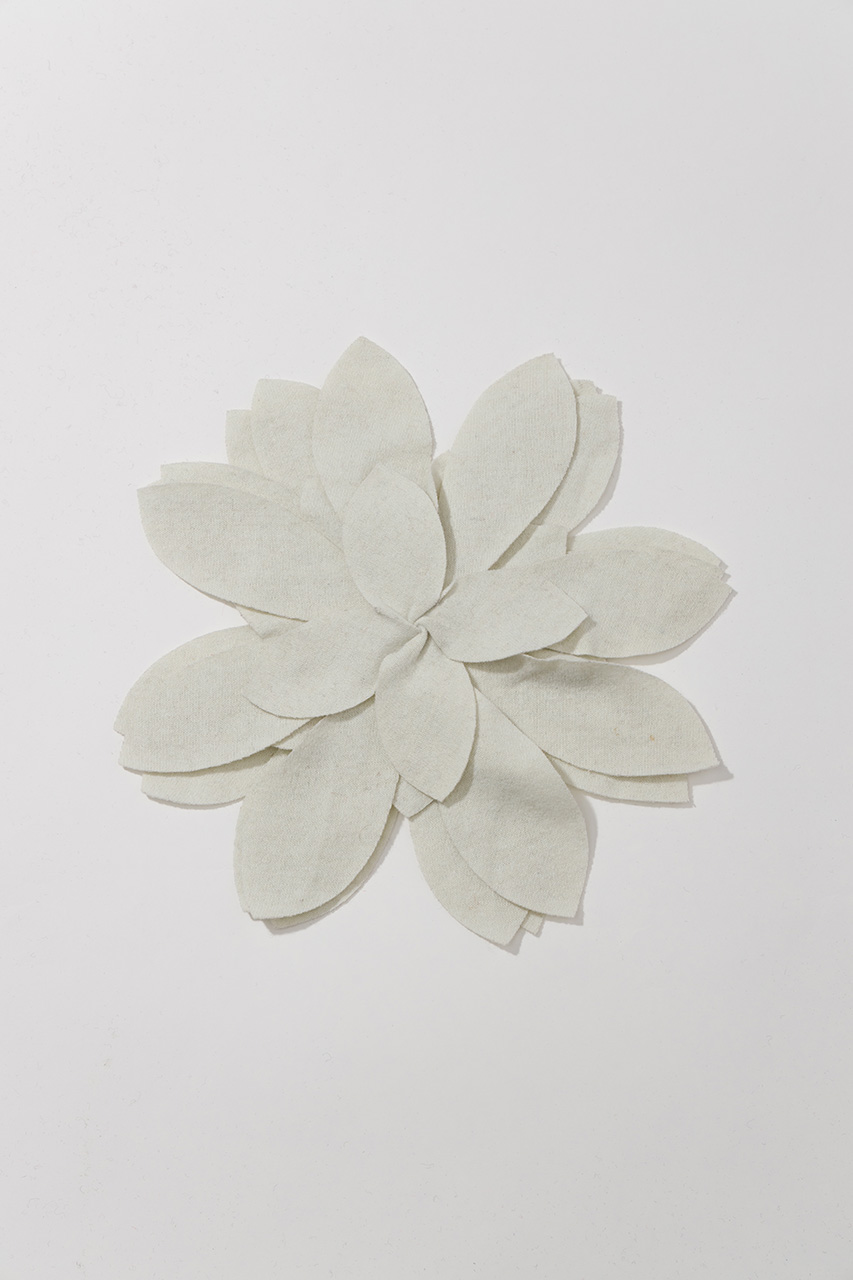 BROSA - FLOARE DIN LANA 9852W