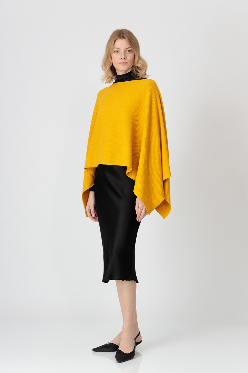 PONCHO SCURT DIN TRICOT REIAT 2059Z