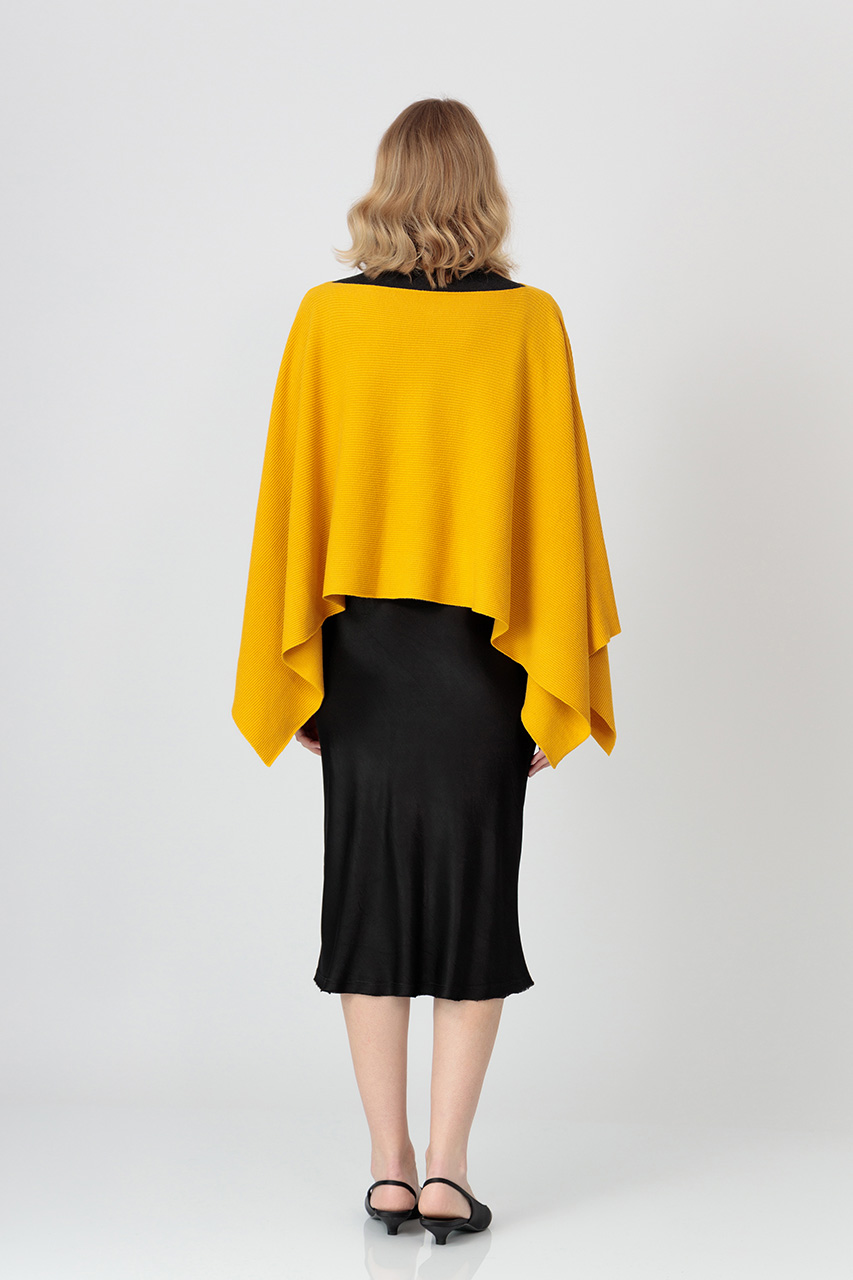 PONCHO SCURT DIN TRICOT REIAT 2059Z